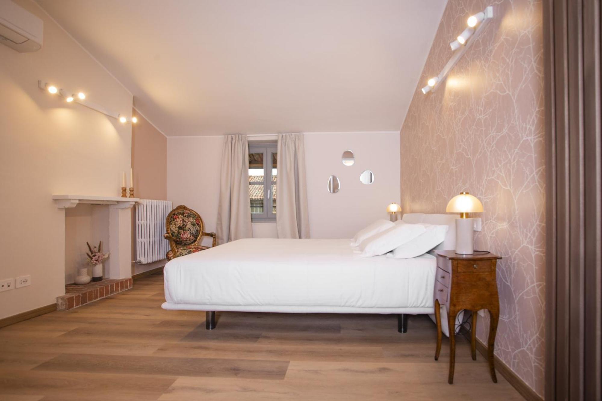 Palazzo Ratti Boutique Rooms Кераско Екстериор снимка