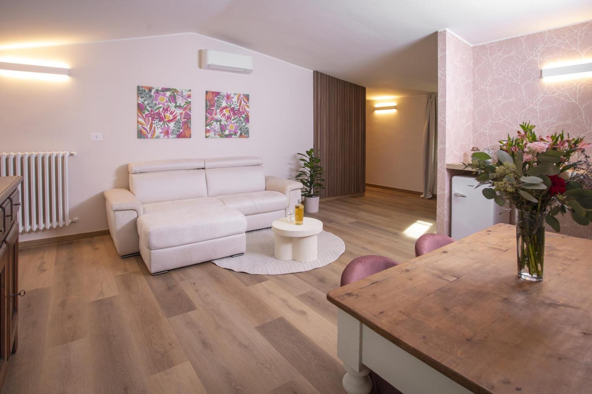 Palazzo Ratti Boutique Rooms Кераско Екстериор снимка